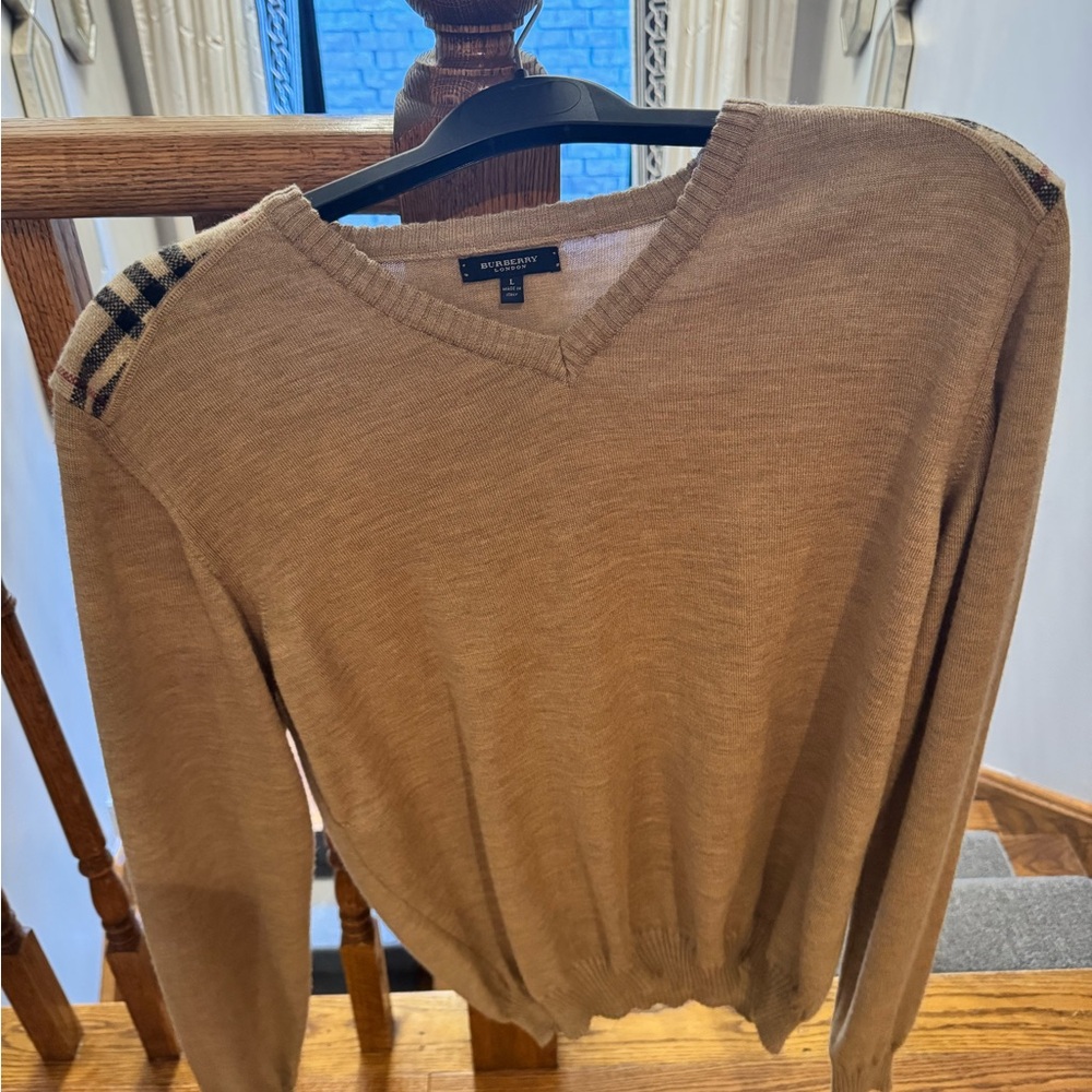Burberry Men's Tan V-Neck Sweater